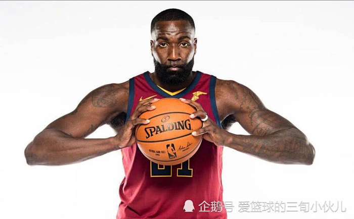 江苏队险胜魔术，詹姆斯刷新纪录