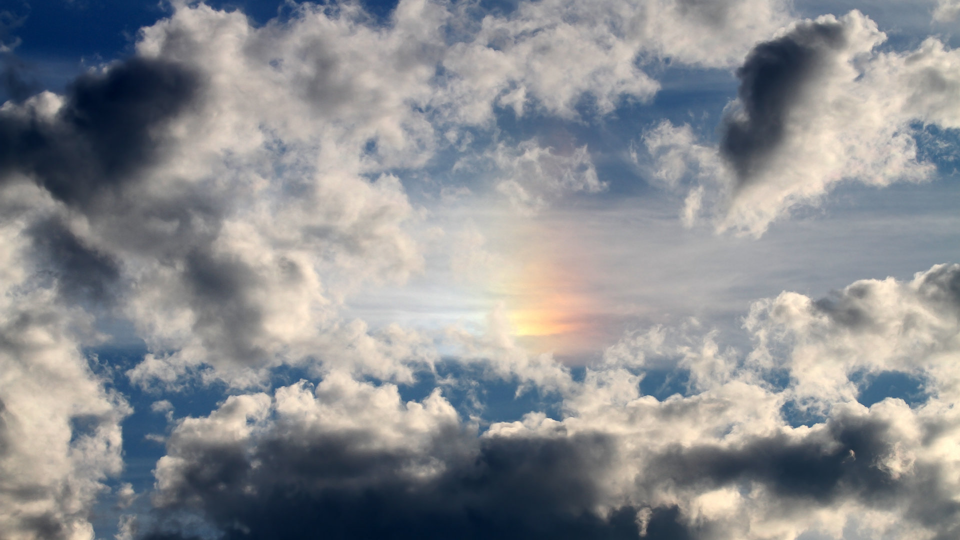 跨次元的统治，从球场拆楼到赛道焊死油门的绝对霸权