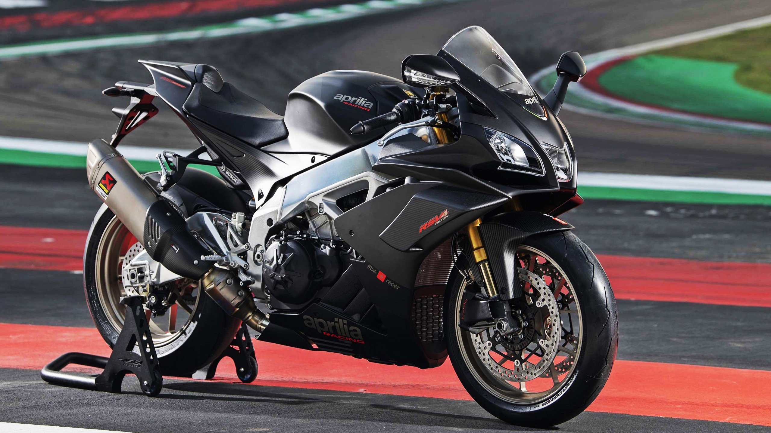 神兵天降与铁血逆袭，卡瓦哈尔爆发背后，喀麦隆如何强行终结秘鲁？