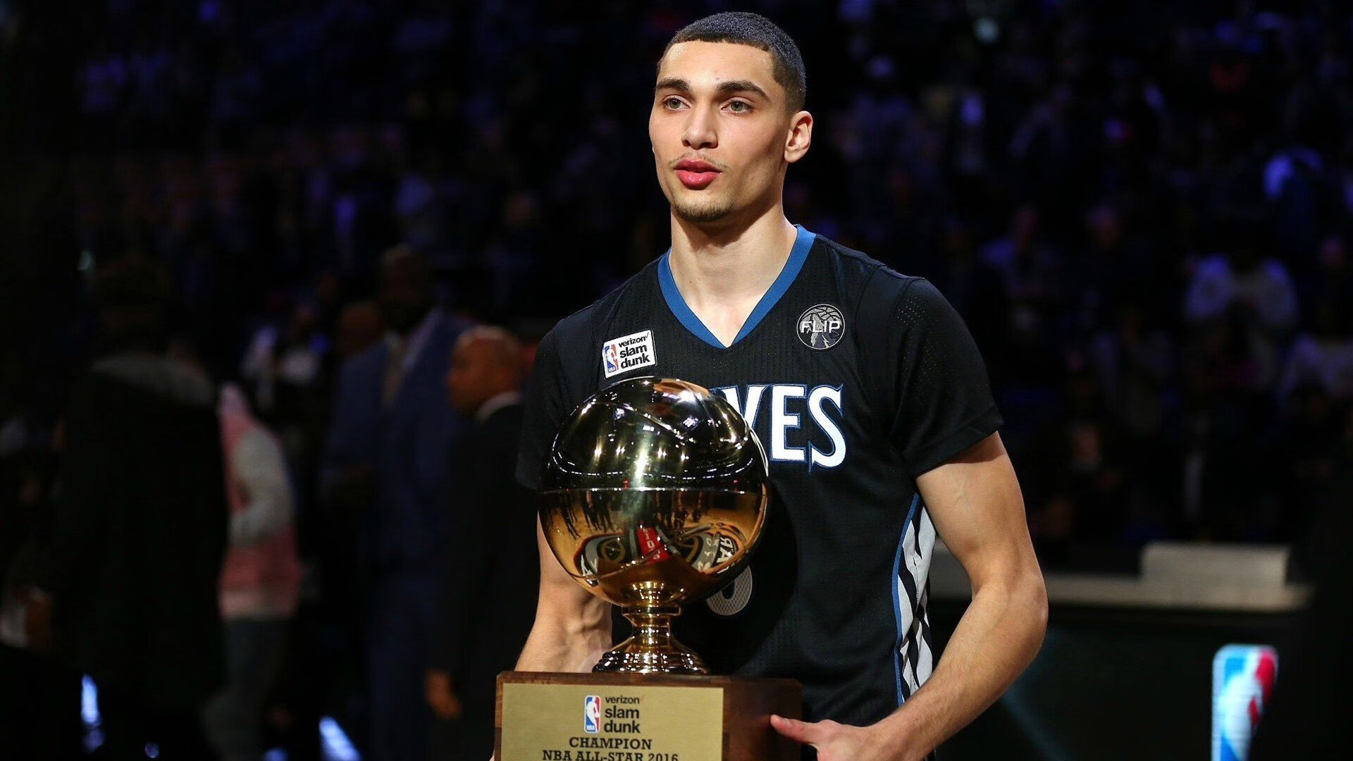 全面压制!开拓者攻防两端碾压火箭,约基奇轰下全能数据诠释统治力