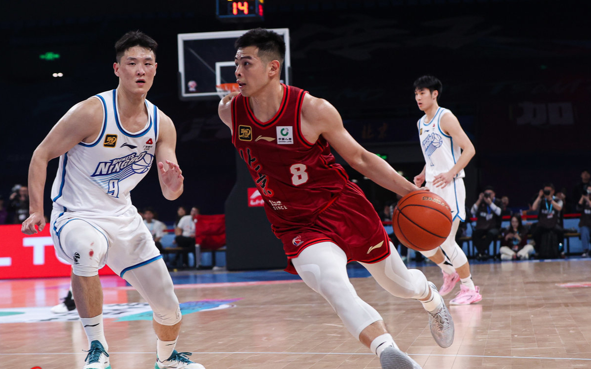 F1新赛季揭幕战焦点战，开拓者硬仗取胜浙江队