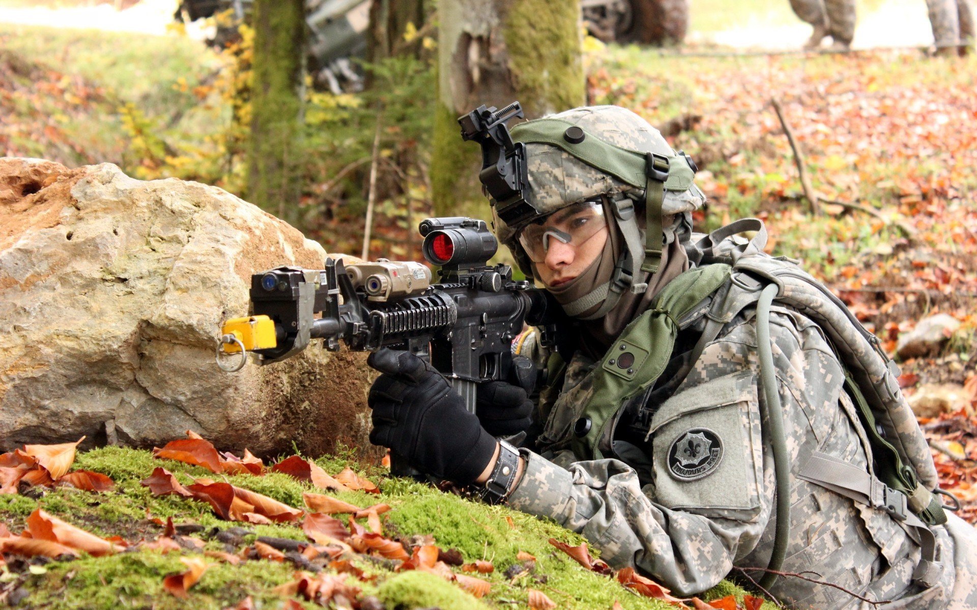 勇士的心脏,保罗用一记教科书般的失误击碎了活塞的逆袭